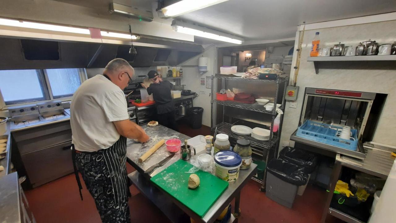 Kings Arms Hotel Hawkshead Esterno foto