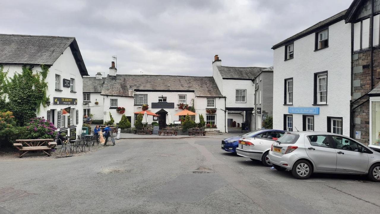Kings Arms Hotel Hawkshead Esterno foto